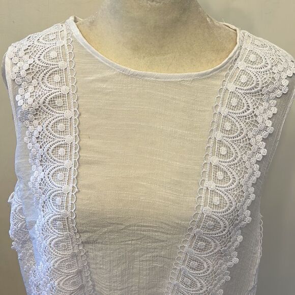 Zac & Rachel white sleeveless crocheted blouse Size XL EUC - Picture 5 of 10